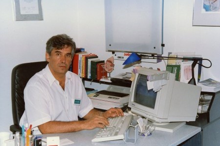 Urolog dr Jacek Zdanowicz rok 1988. Stara siedziba ul. Zwycięstwa